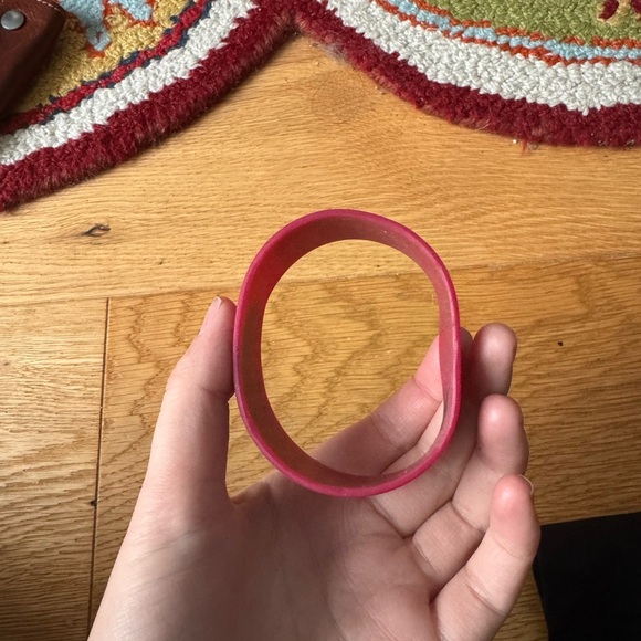 Red Taylor Swift Bracelet - Picture 7 of 9